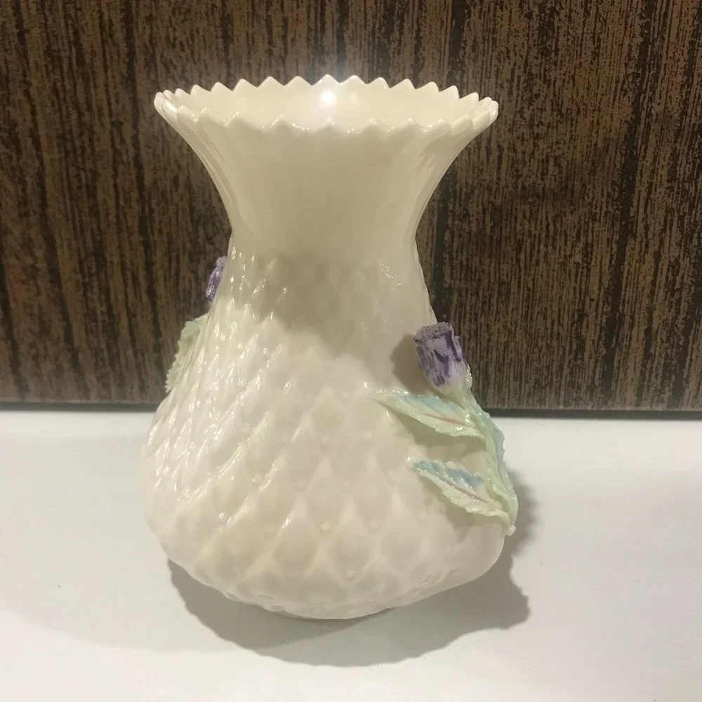 Belleek Ireland Porcelain Thistle Flower Vase 5.25